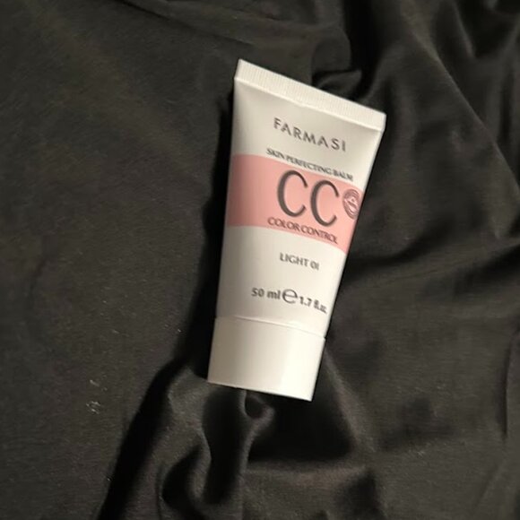 NWOT: Farmasi CC Color Correcting Cream 01 Light - Color Variant: SKINCARE - Picture 6 of 13